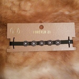 Choker necklace